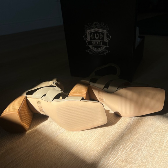 Silent D Tobar Heeled Sandal - Picture 4 of 6